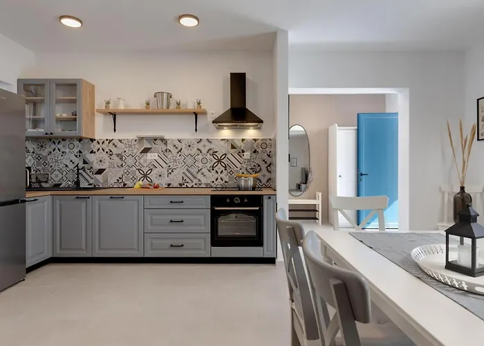 Vikendica Muralis Nin