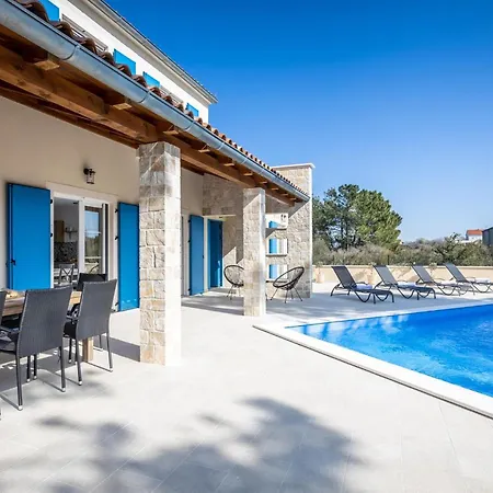 Muralis Holiday home *